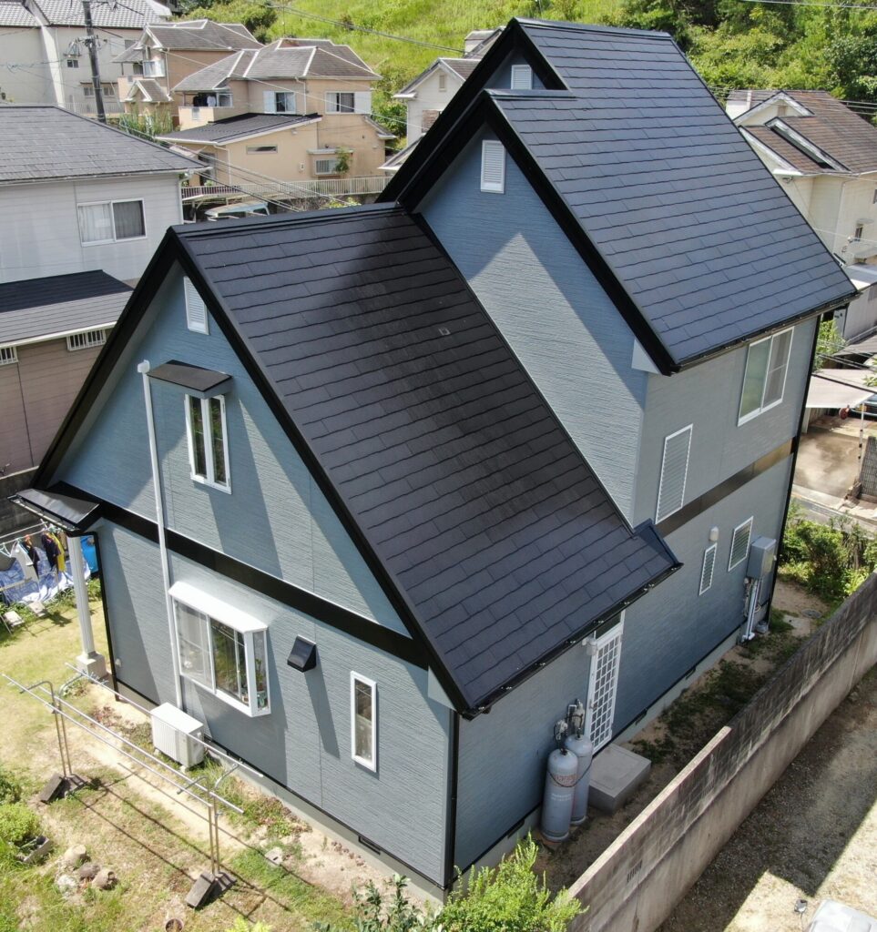 屋根足場が必要な屋根ってどんな屋根?屋根勾配についても説明します!|現場ブログ|岡山市の雨漏り補修、屋根工事、屋根修理、屋根カバーは屋根 ...