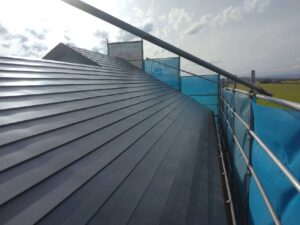 雨漏りしにくい屋根材はどれ？耐久性の高い屋根材ランキング